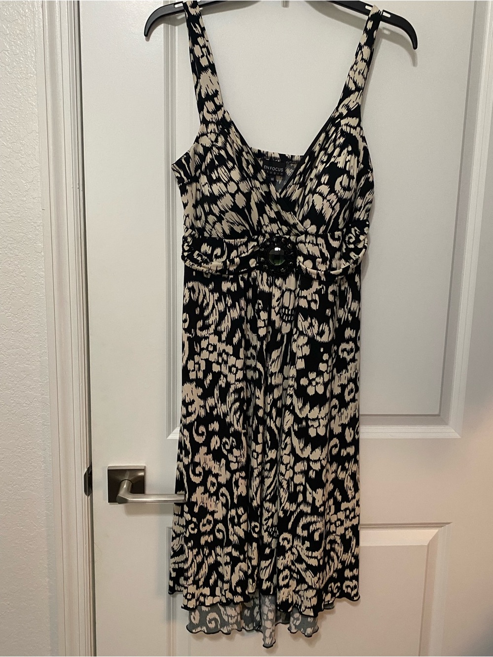 Enfocus Studio Black and Cream Printed Sleeveless Midi Dress